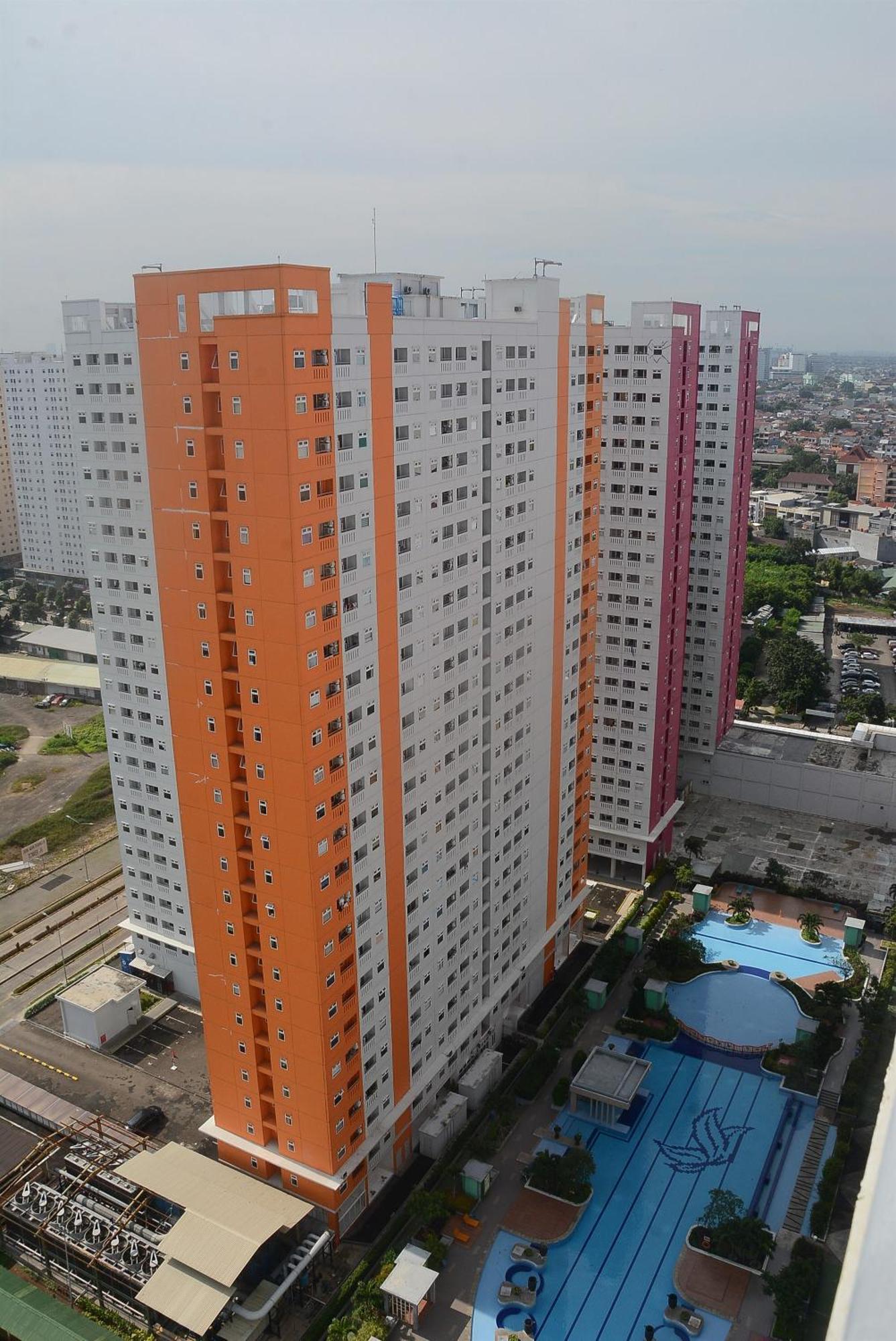 Comfort At Pramuka Near Shopping Center By Travelio Apartemen