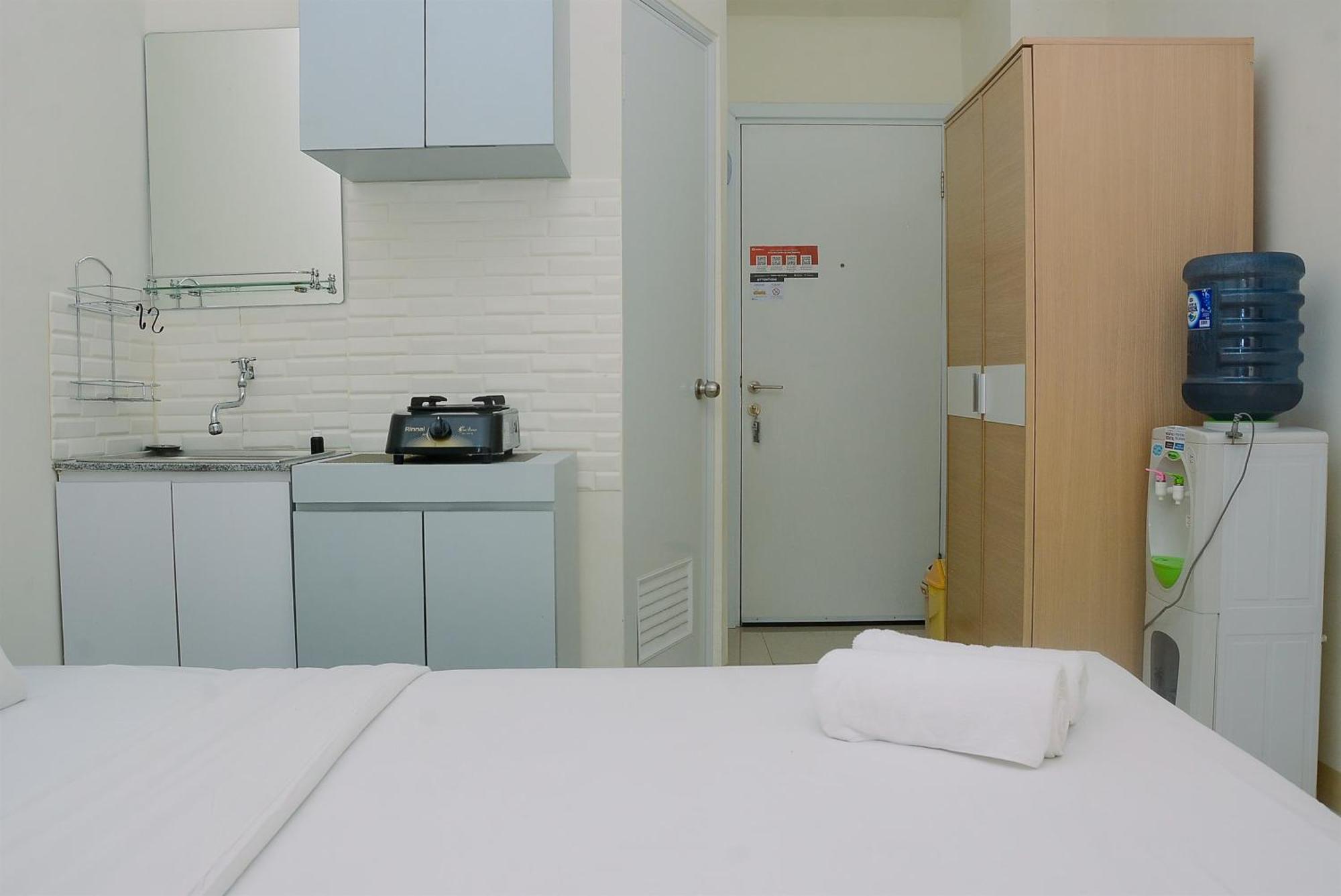 Apartemen Comfort At Pramuka Near Shopping Center By Travelio